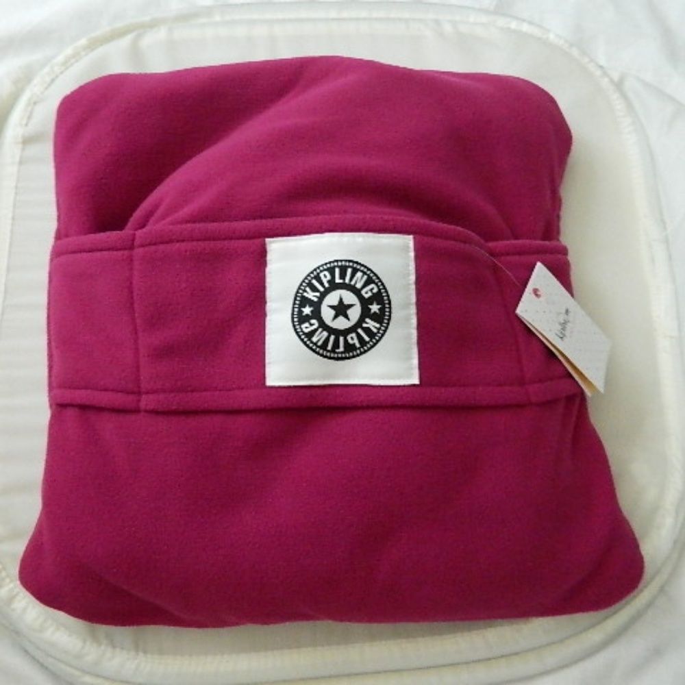 KIPLING Travel Blanket in Roxbury Pink NWTs